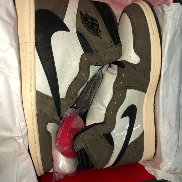Jordan 1 Travis Scott main image 7